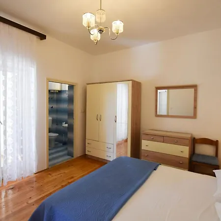 Apartments And Rooms Jakov Primošten Rum bild