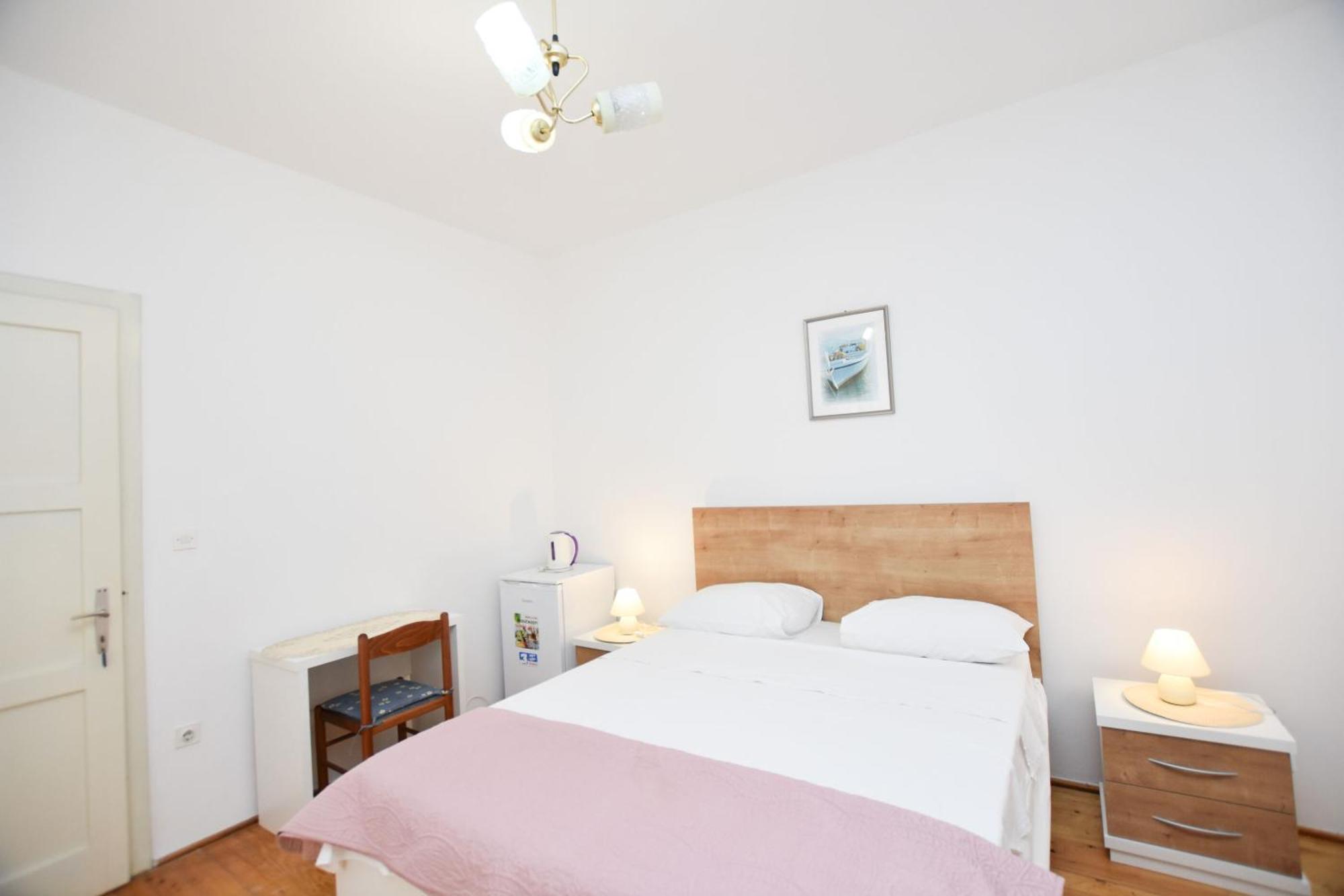Apartment And Jakov Primosten