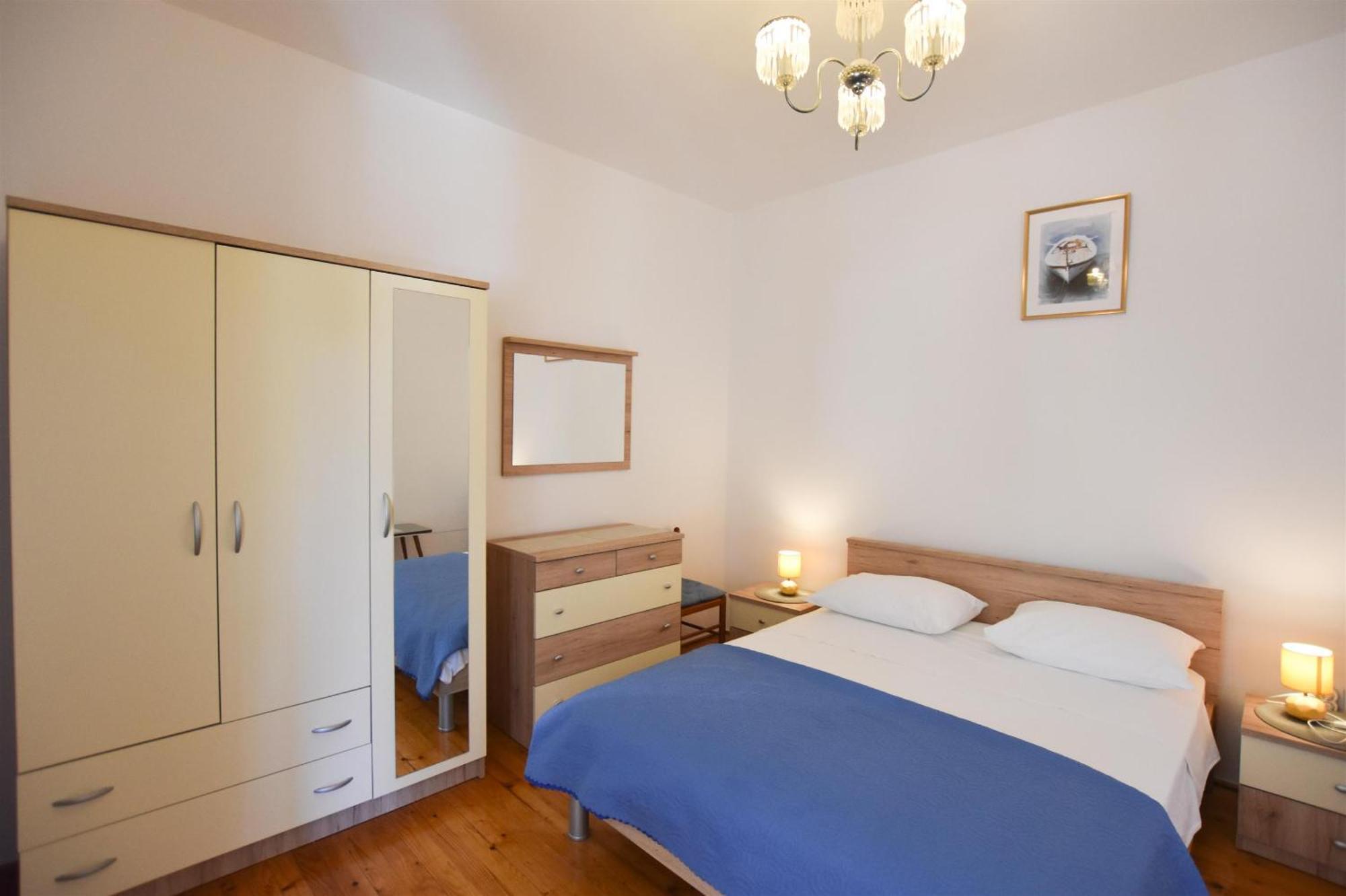Apartment And Jakov Primosten