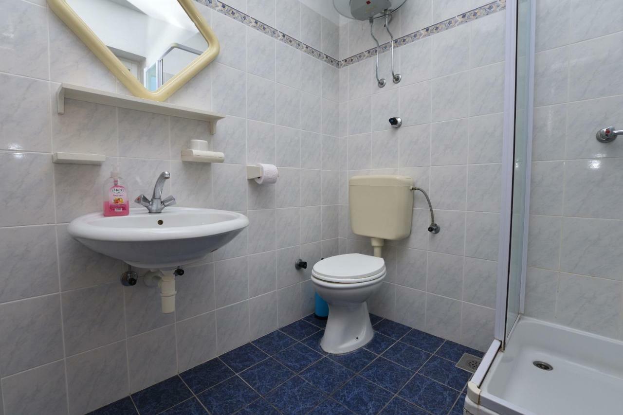 And Jakov Apartment Primosten