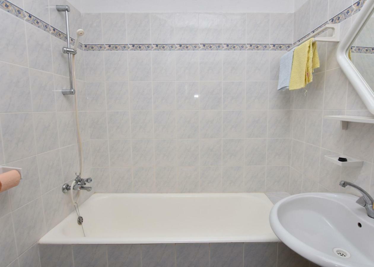 And Jakov Apartment Primosten